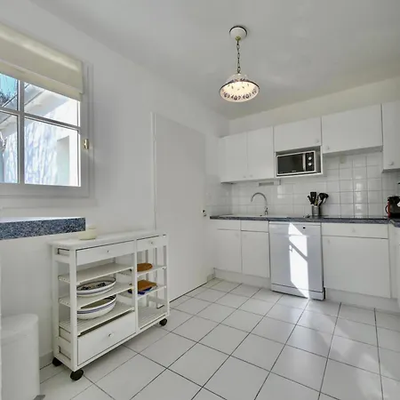 777 Thoiras 7 Maison, Jardin, Parking