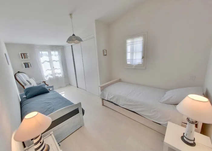 777 Thoiras 7 Maison, Jardin, Parking Villa *